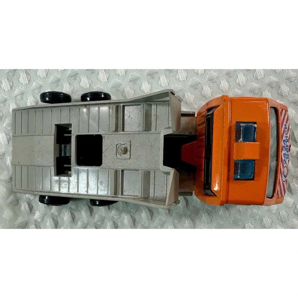 Majorette Renault Master T35 1/45 Diecast Tow Truck 24-24 Service‎ (1984 France)